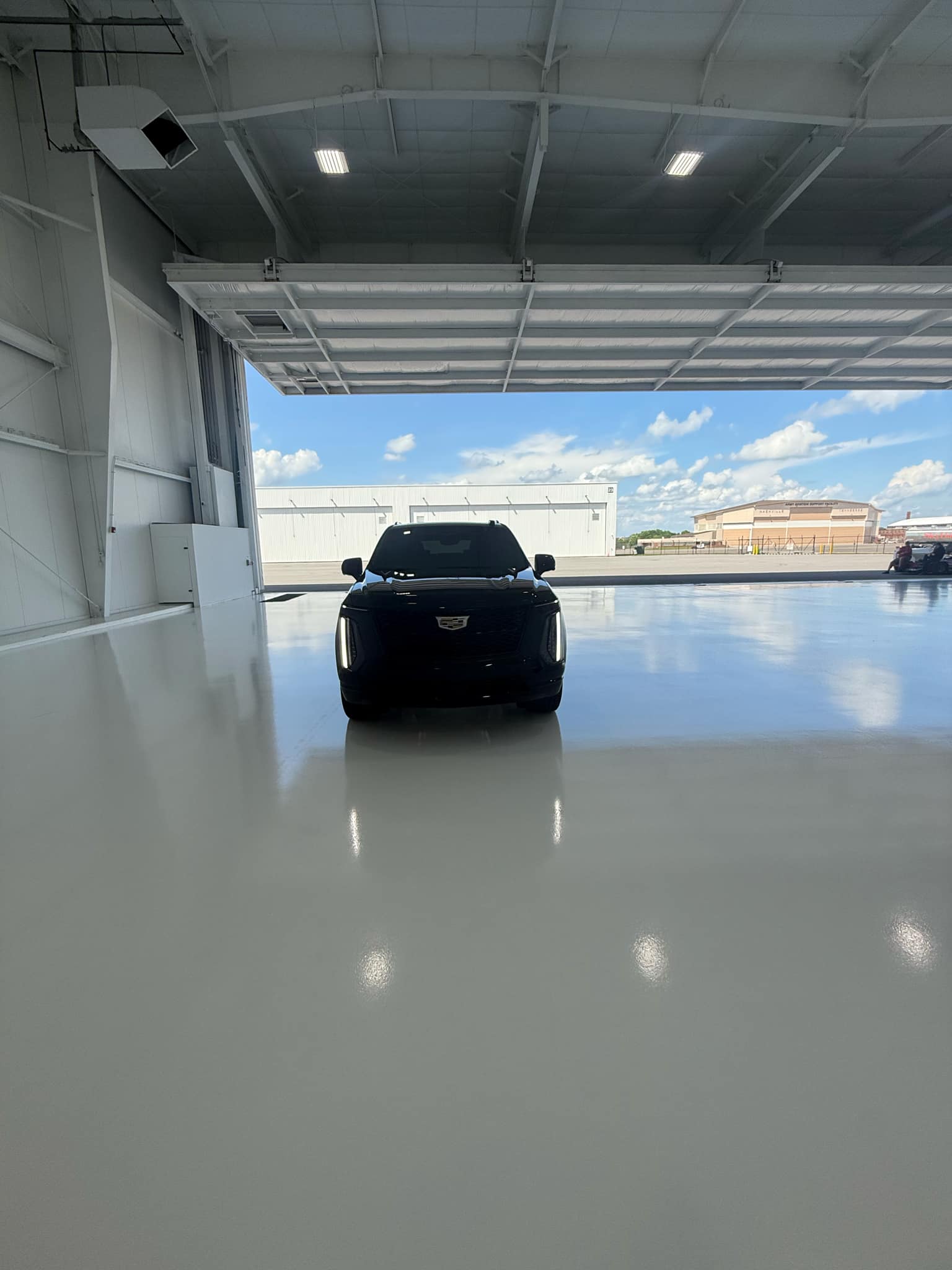 John C Tune Airport Limo Service — JWN Ground Transportation for Private Aviation