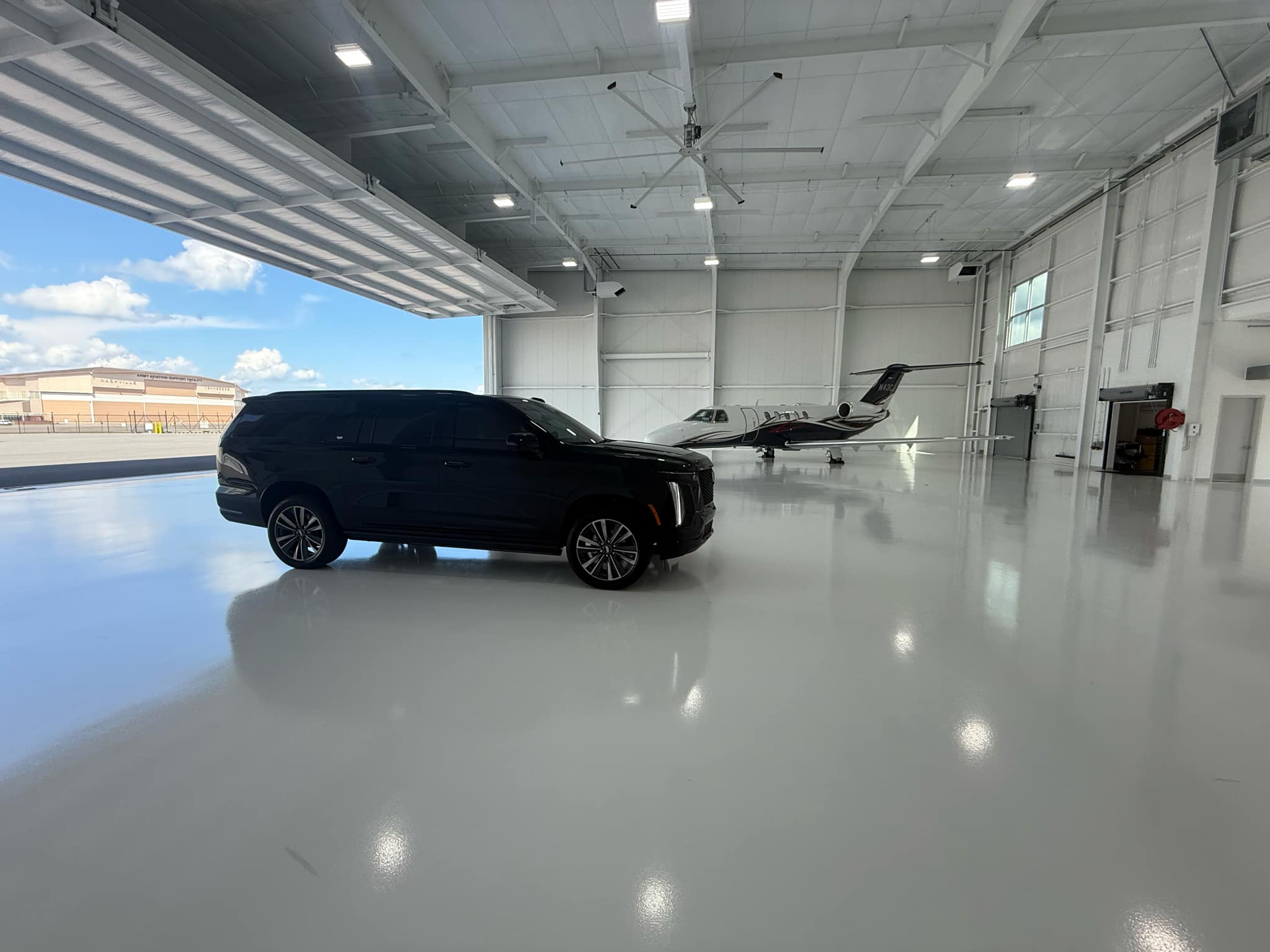 Nashville Private Jet Ground Transportation — Limo Pickups at Every FBO